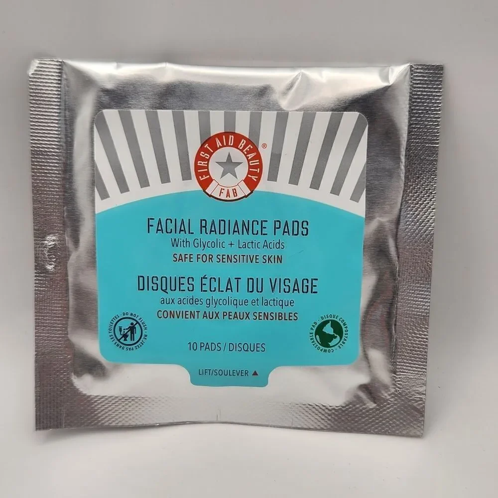 First Aid Beauty Facial Radiance Pads with Glycolic and Lactic Acid 10 Pads
